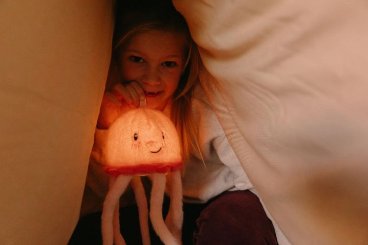 AP Junior Veilleuse douce - Colette la Méduse (Roze) - Panache (Koksijde)