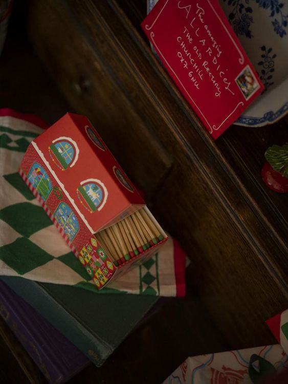 Archivist Gallery Matches Christmas House lucifers () - Panache (Koksijde)