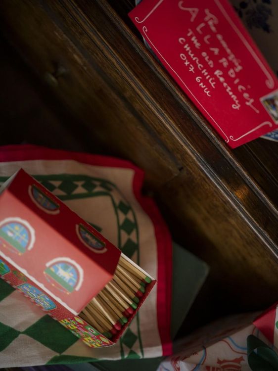 Archivist Gallery Matches Christmas House lucifers () - Panache (Koksijde)