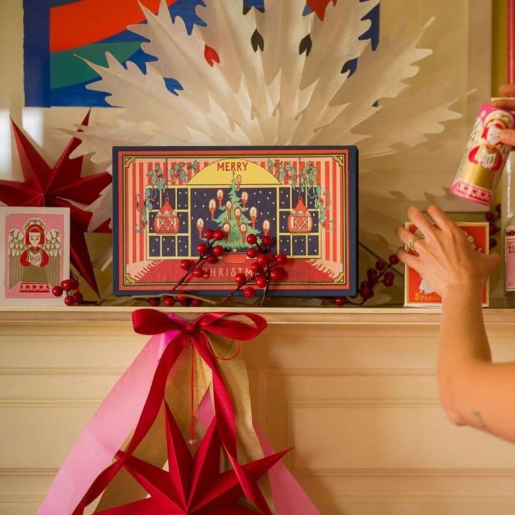 Archivist Gallery Matches Christmas Windows giant allumettes () - Panache (Koksijde)