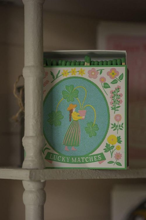 Archivist Gallery Matches Lucky lucifers vierkant () - Panache (Koksijde)