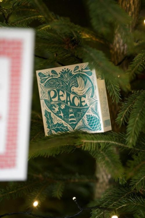 Archivist Gallery Matches Peace by Jill Dunn lucifers vierkant () - Panache (Koksijde)