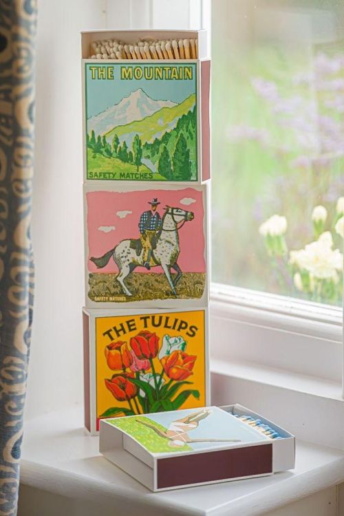 Archivist Gallery Matches Pink Cowboy lucifers vierkant () - Panache (Koksijde)