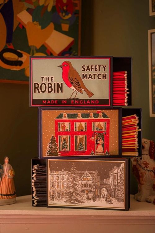 Archivist Gallery Matches Robin giant lucifers () - Panache (Koksijde)