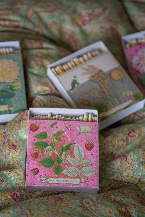 Archivist Gallery Matches Rose Framboise lucifers vierkant () - Panache (Koksijde)