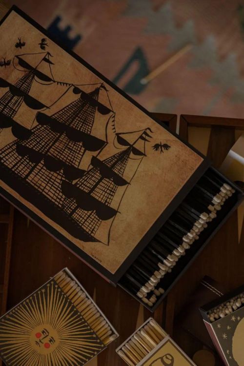 Archivist Gallery Matches Ship giant lucifers () - Panache (Koksijde)