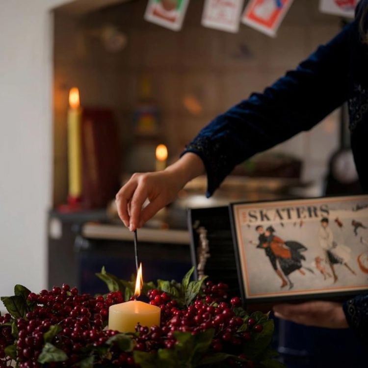 Archivist Gallery Matches Snowy Skaters giant allumettes () - Panache (Koksijde)