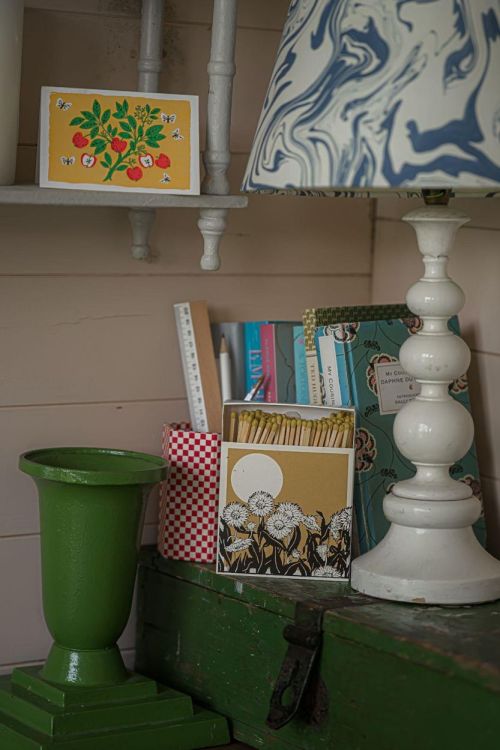 Archivist Gallery Matches Sunflower Fields lucifers vierkant () - Panache (Koksijde)