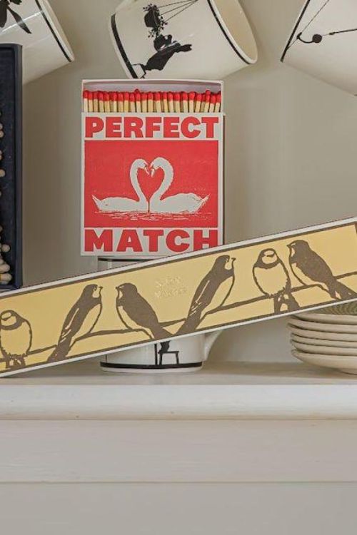 Archivist Gallery Matches Swallows lange lucifers () - Panache (Koksijde)