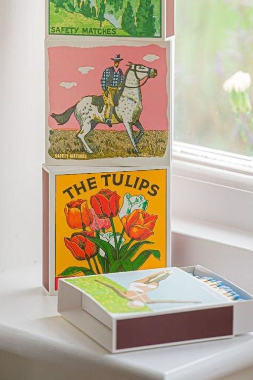 Archivist Gallery Matches The Tulips lucifers vierkant () - Panache (Koksijde)