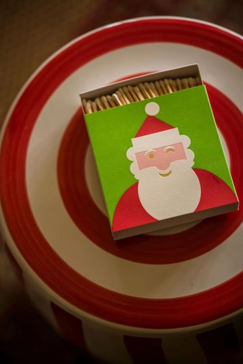 Archivist Gallery Matches Winking Santa by J. Falkner lucifers vierkant () - Panache (Koksijde)