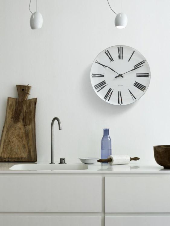 Arne Jacobsen Clocks Roman Wall Clock ø21cm (White/Black) - Panache (Koksijde)