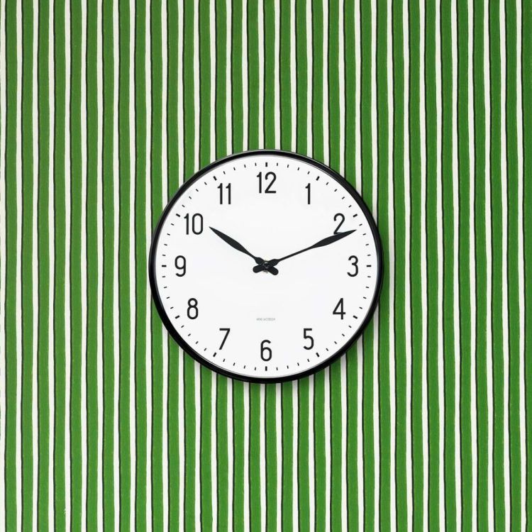 Arne Jacobsen Clocks Station Wall Clock ø21cm (White/Black) - Panache (Koksijde)