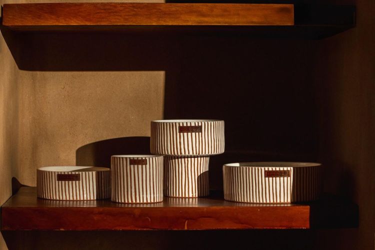 Côté Bougie Marrakech Bougie Parfumée Nomad Zébré Plate L – Kamoun (Terra) - Panache (Koksijde)