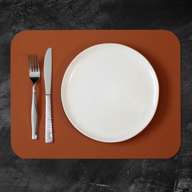 Freeform Set 2 vegan leren placemats 46x33cm - omkeerbaar (Brique / Noir) - Panache (Koksijde)