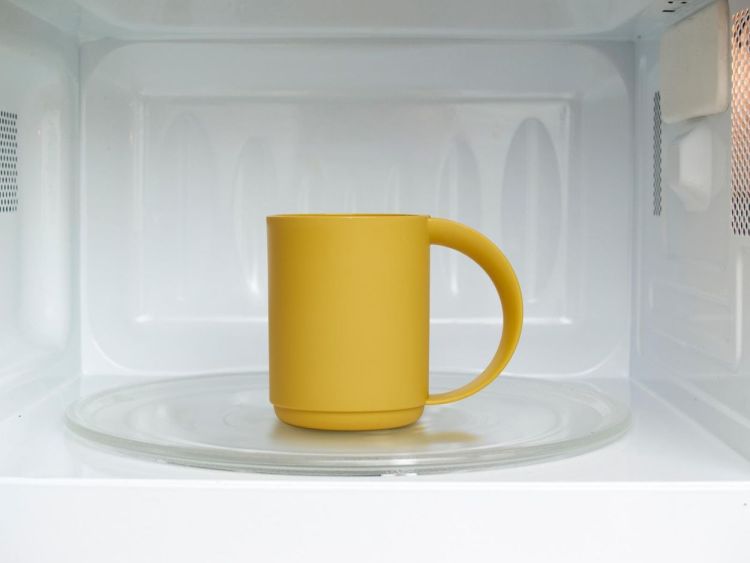 Guzzini Mug 37cl Bio (Mustard Yellow) - Panache (Koksijde)