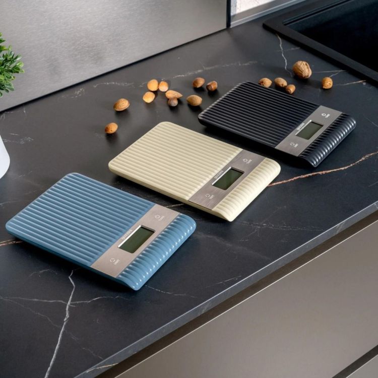 Guzzini Balance de Cuisine Sous Chef (Navy Blue) - Panache (Koksijde)