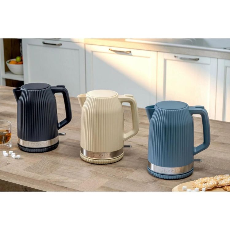 Guzzini Bouilloire Sous Chef 1.7L (Navy Blue) - Panache (Koksijde)