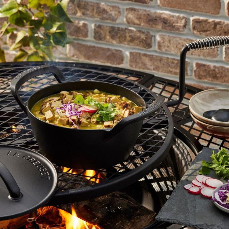 Le Creuset BBQ Outdoor Stoofpan gietijzer 25cm (Zwart) - Panache (Koksijde)