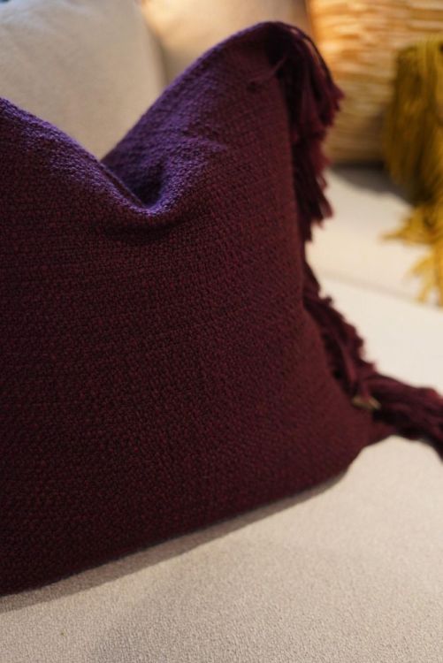 Omar Antwerp Adrian burgundy kussen 60x60 + vulling () - Panache (Koksijde)