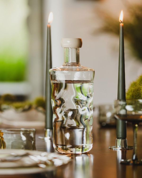 Paveau Glassware Swirl waterfles met draaidop 750ml (Wave) - Panache (Koksijde)