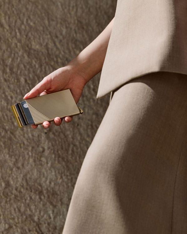 Secrid Cardprotector Fluted PREMIUM+ (Cashmere) - Panache (Koksijde)