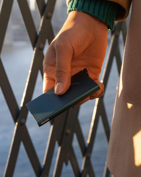 Secrid Cardprotector Fluted PREMIUM+ (Teal) - Panache (Koksijde)