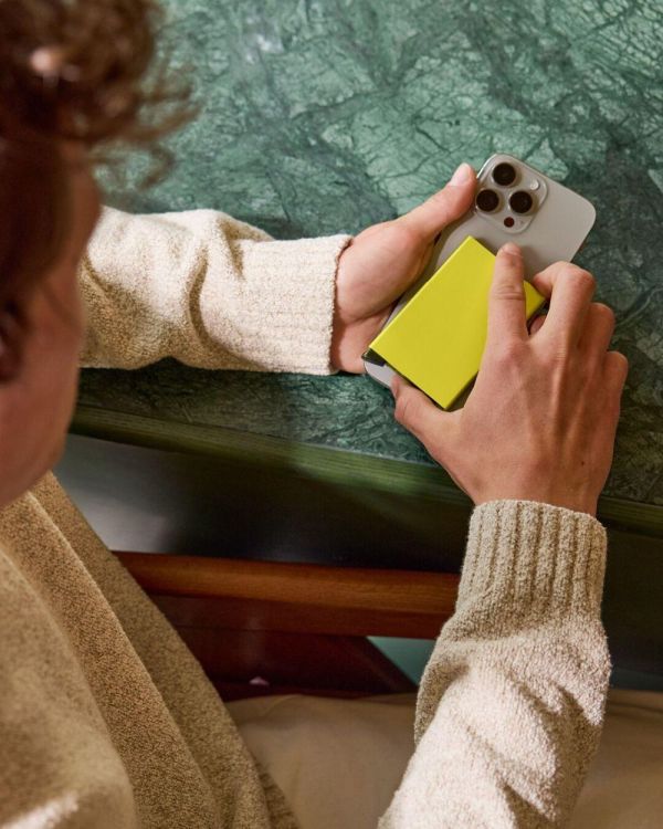 Secrid Cardprotector for MAGSAFE C (Lime) - Panache (Koksijde)