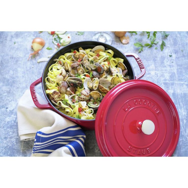 Staub Ronde cocotte 24cm / 3,7l (Kersenrood) - Panache (Koksijde)