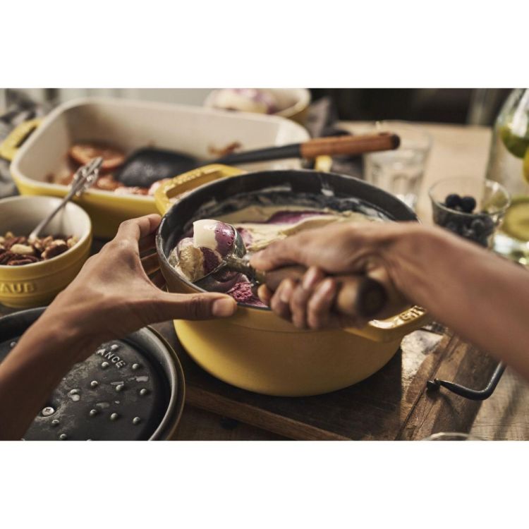 Staub Ronde cocotte 26cm / 5.25l (Citron) - Panache (Koksijde)