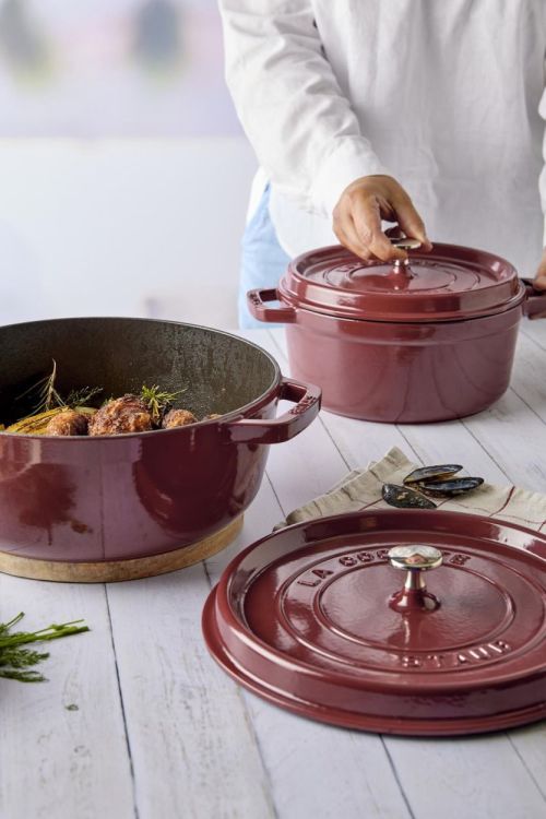 Staub Ronde cocotte laag 28cm (Bordeaux) - Panache (Koksijde)