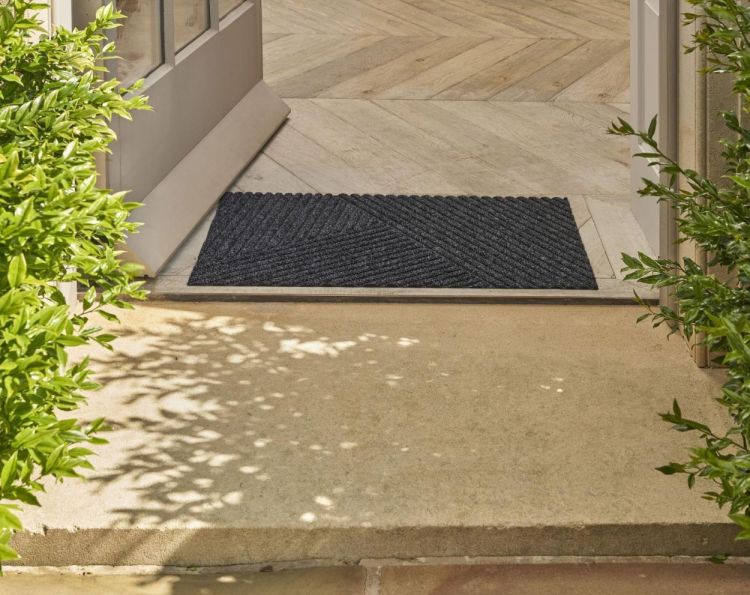 Dune Stripes dark grey 45x75cm Dune (Dark Grey) - Panache (Koksijde)