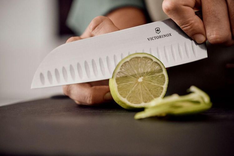 Victorinox Couteau Santoku en bois 17cm (Wood) - Panache (Koksijde)