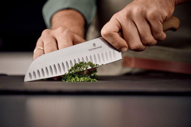 Victorinox Couteau Santoku en bois 17cm (Wood) - Panache (Koksijde)