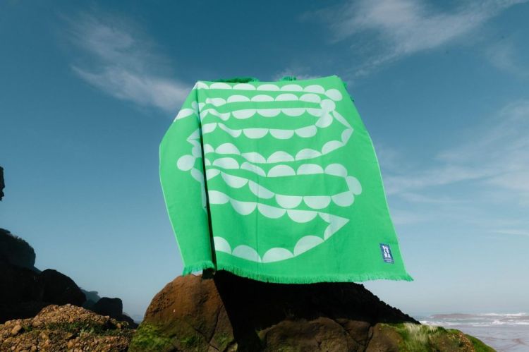 Volver Serviette de plage XL Smile 200x210cm (Smile) - Panache (Koksijde)