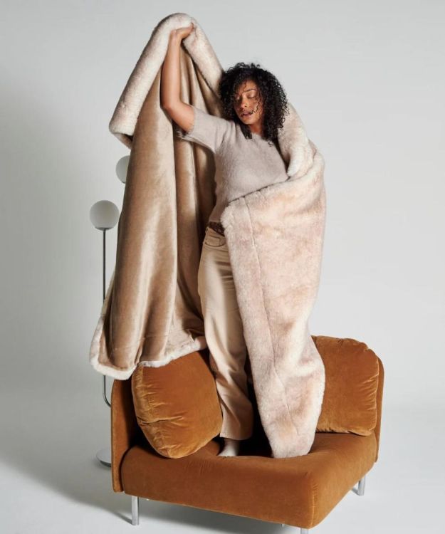 Waro by Plaids Cocooning Plaid Fausse Fourrure Sensation Beige 150x200cm (Beige) - Panache (Koksijde)