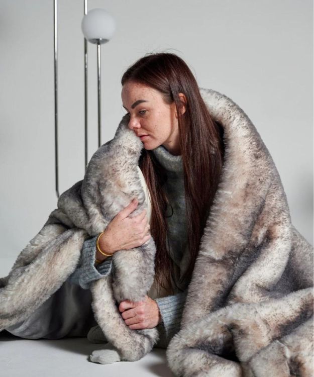 Waro by Plaids Cocooning Plaid Fausse Fourrure Sensation gris 150x200cm (Gris) - Panache (Koksijde)