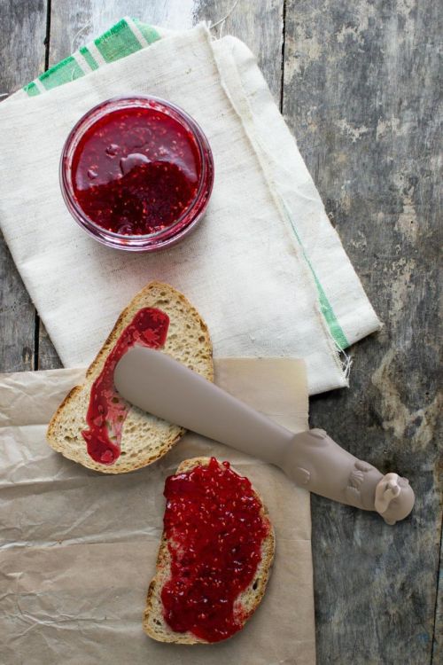 Winkee Pottenlikker Otter (Beige) - Panache (Koksijde)